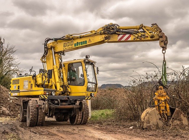 excavator-g2b1eaec6b_640