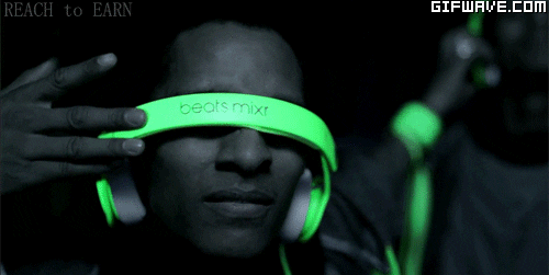 giphy-3019347657