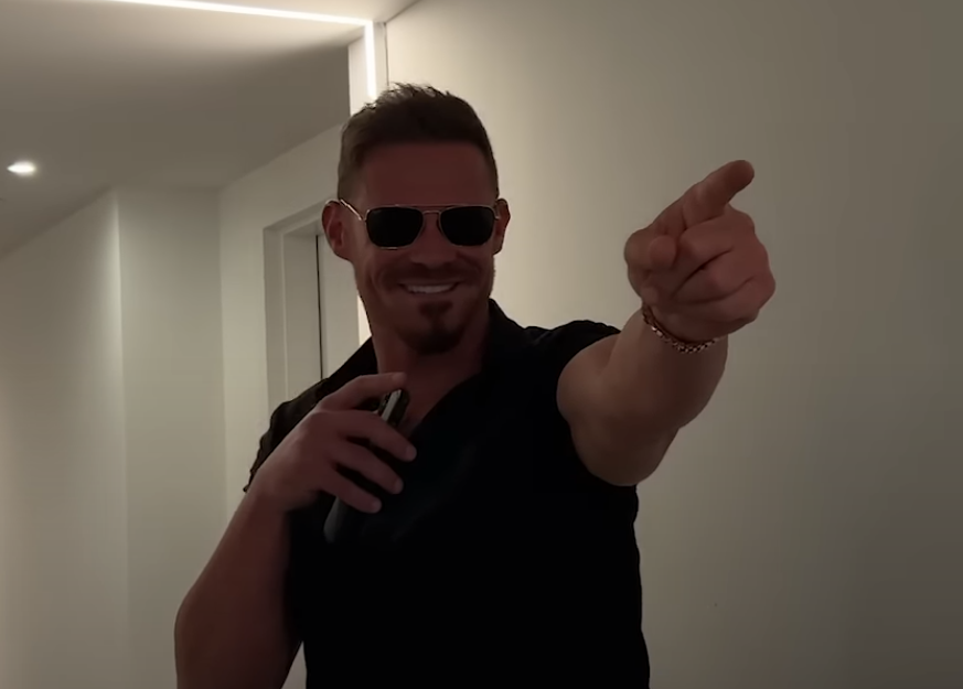 Jwaller Meme template